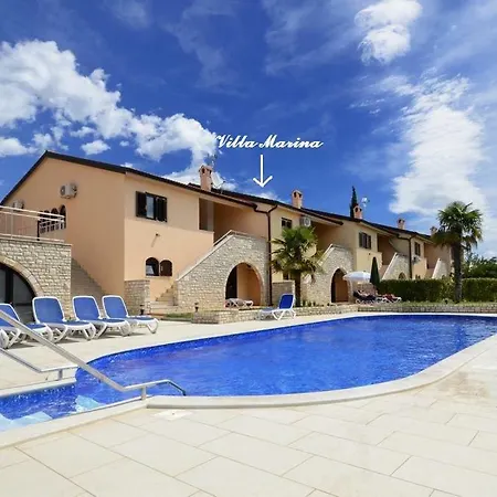 Ferienhaus Holiday Marina *