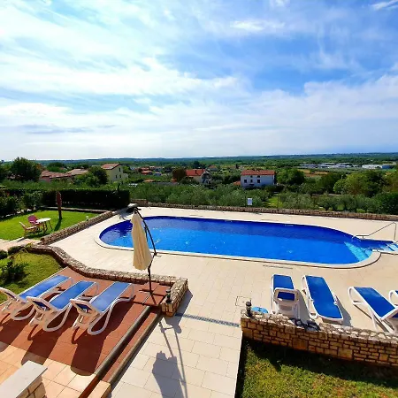 Holiday Marina Kastelir